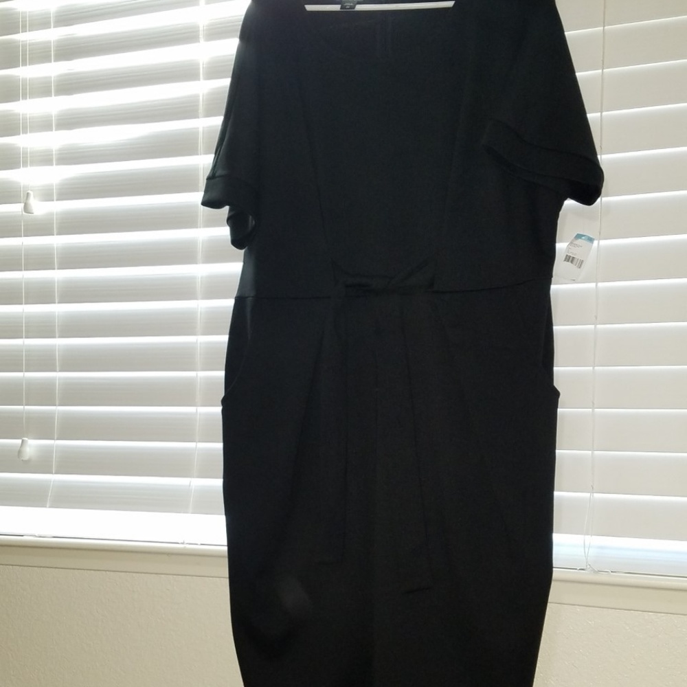 Simply Emma NWT 2X Black dress with tie front